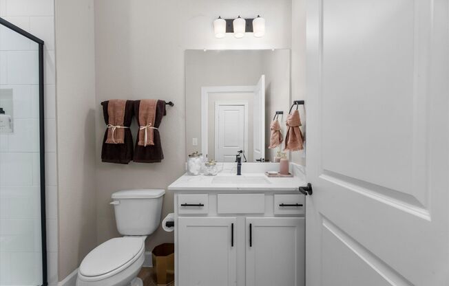 1 bed, 1 bath, 650 sqft, $1,300, Unit 428