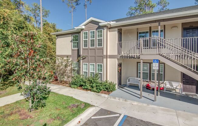 MOVE IN BY JUNE 15TH and RECEIVE THE REST OF JUNE FREE!!! Beautiful 3 Bed - 2 Bath Apartment for Rent in Kissimmee!!