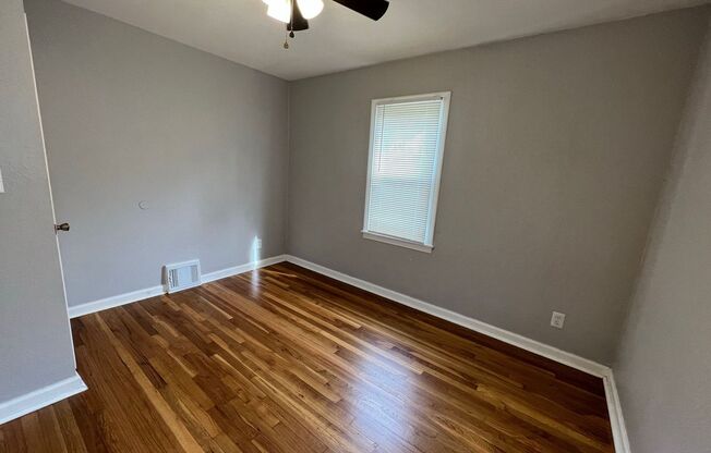 2 beds, 1 bath, $1,395