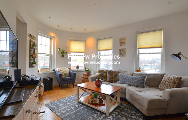 5 Braemore Rd # 23JB