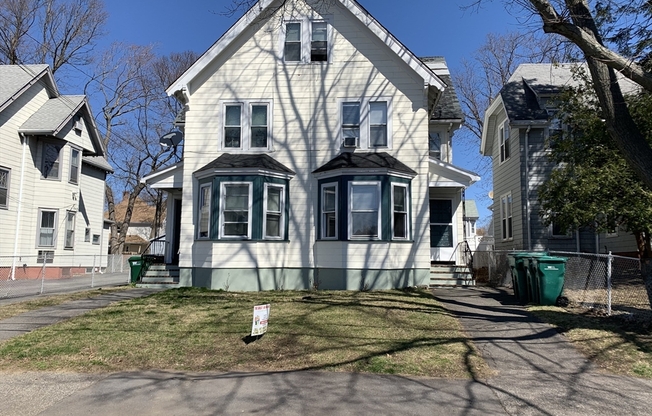 5 beds, 2.5 baths, 2,500 sqft, $4,900, Unit 1
