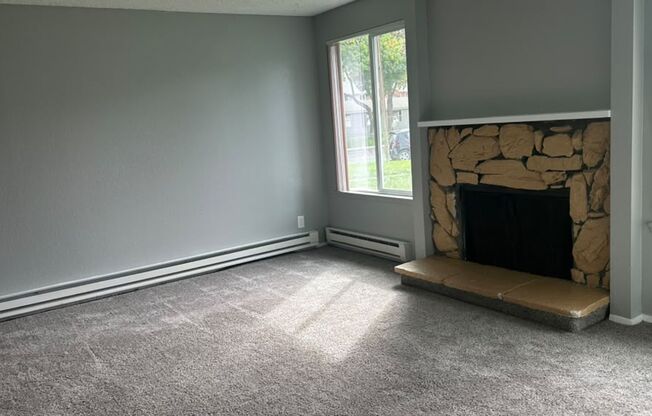 2 beds, 1 bath, 850 sqft, $1,550, Unit 1107 L7