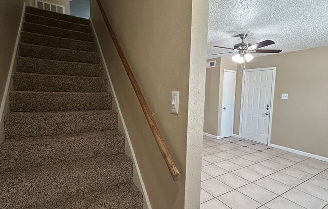 2 beds, 2.5 baths, 1,376 sqft, $1,595, Unit 39