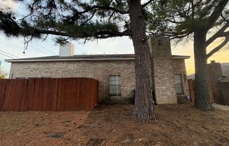 Adorable 2-2 in Arlington