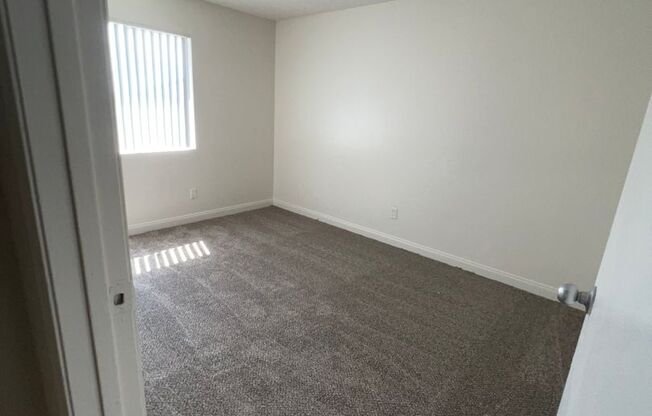 1 bed, 1 bath, 592 sqft, $999, Unit 176