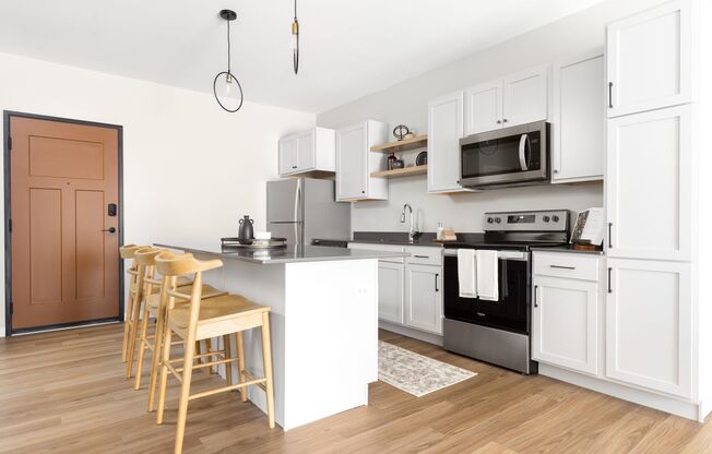 1 bed, 1 bath, 704 sqft, $1,230, Unit 307