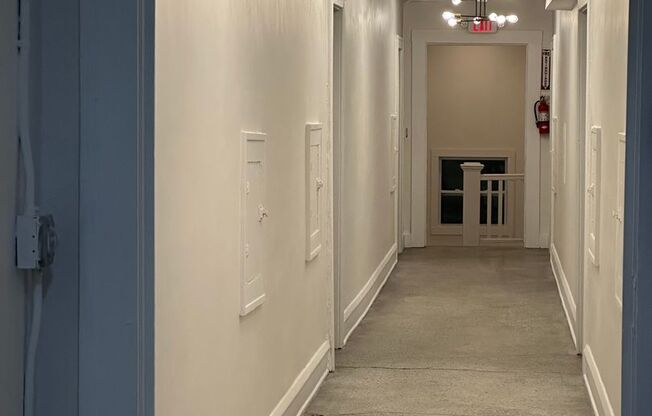 Studio, 1 bath, 500 sqft, $875, Unit Unit 403