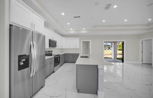 Brand-New Home in Lehigh Acres – Move-In Ready! FL 33974. Qualify for a deposit-free option and save on move-in costs!