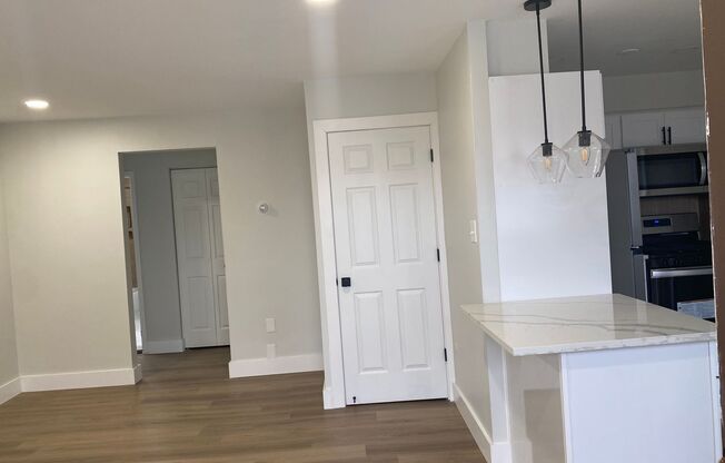 1 bed, 1 bath, $1,725, Unit 401