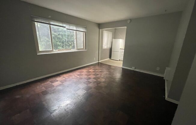1101 10th Ave E