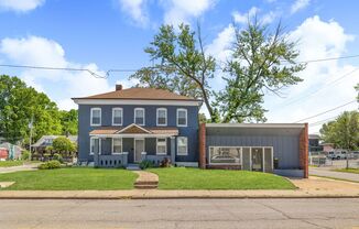 302 N High St