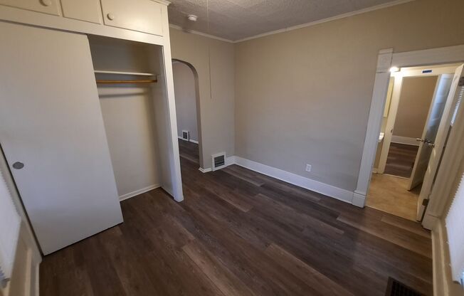 3 beds, 1 bath, $1,225