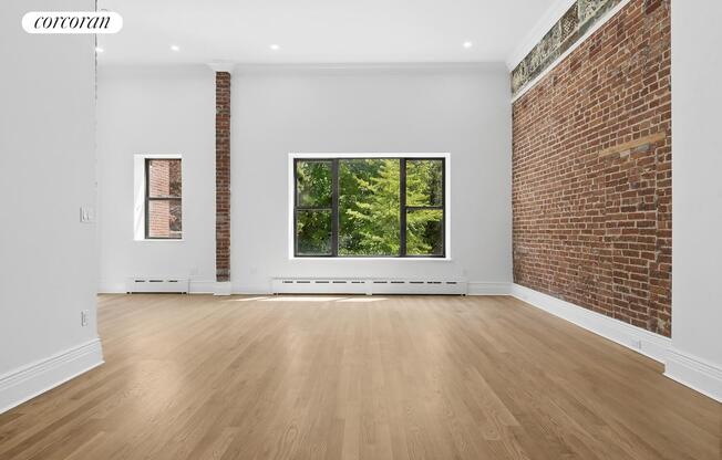372 CLINTON AVE