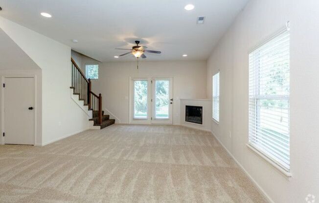 3 beds, 2.5 baths, 1,450 sqft, $2,360