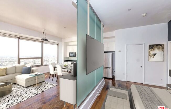Studio, 1 bath, 790 sqft, $2,500, Unit 2212