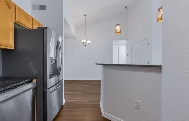 2 beds, 2 baths, $1,795, Unit UNIT 11304