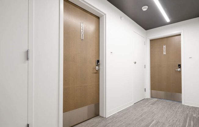 2 beds, 1 bath, 819 sqft, $1,575, Unit 2408