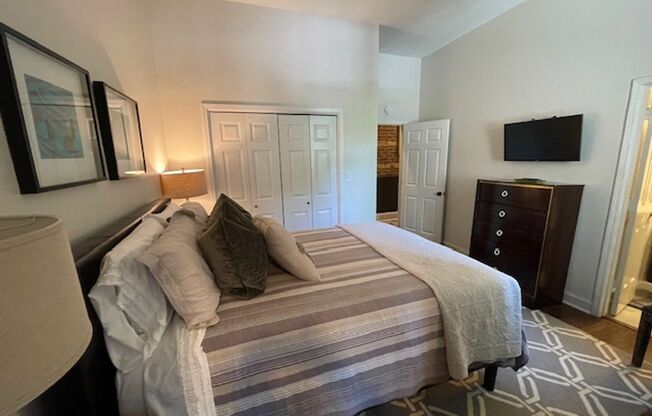 3 beds, 3 baths, $4,195, Unit Unit # 5