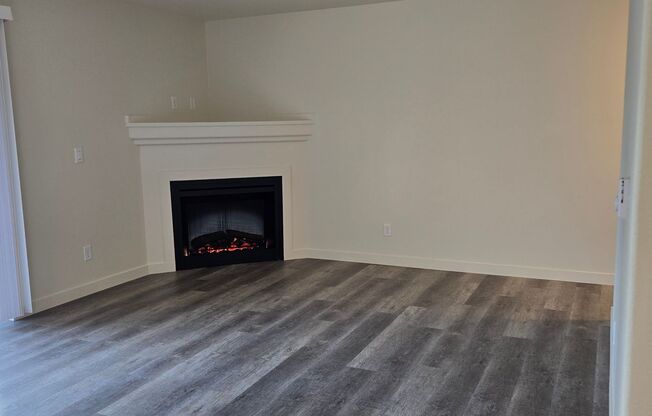 3 beds, 2 baths, 1,075 sqft, $2,050, Unit 213