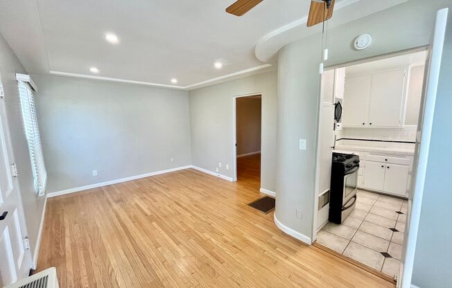 4658 4666 N AVE