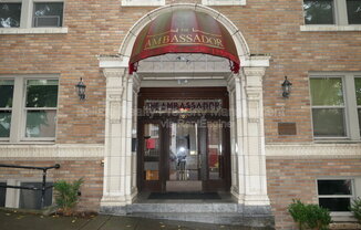 505 E. Denny Way #403