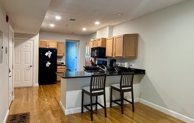 1 bed, 800 sqft, $2,400, Unit 2