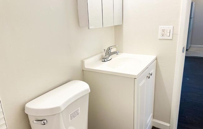 1 bed, 1 bath, 560 sqft, $795, Unit 605-25