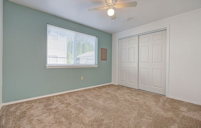2 beds, 1 bath, 838 sqft, $1,350, Unit 237-53