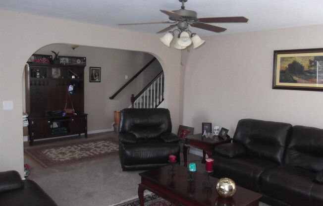 3 beds, 2.5 baths, $1,850