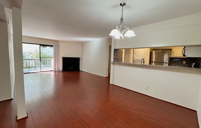 1715 Camden Ave. Los Angeles, CA 90025