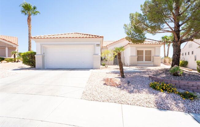 Fully Furnished House With Strip Views