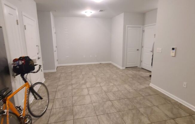 2 beds, 2 baths, $2,195, Unit 108