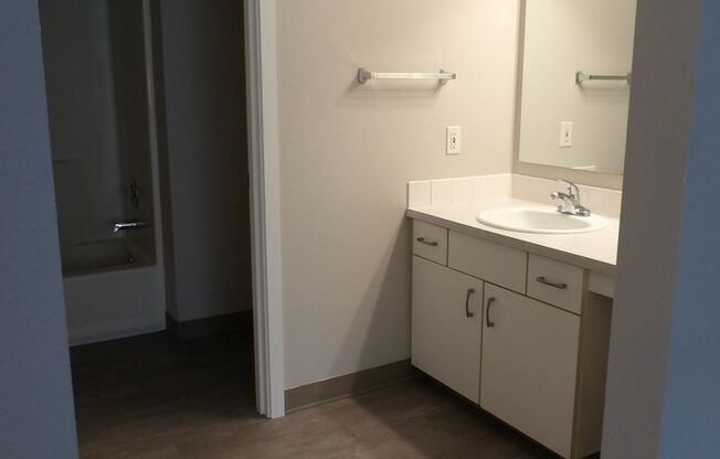 2 beds, 2.5 baths, 1,497 sqft, $2,395, Unit B3