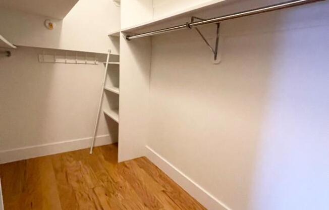 1 bed, 1 bath, 834 sqft, $5,200, Unit 1501