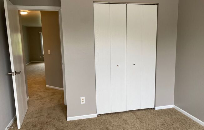 2 beds, 1 bath, 1,000 sqft, $1,350, Unit 1167-8