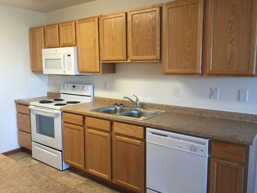 2 beds, 2 baths, 985 sqft, $1,025, Unit 216