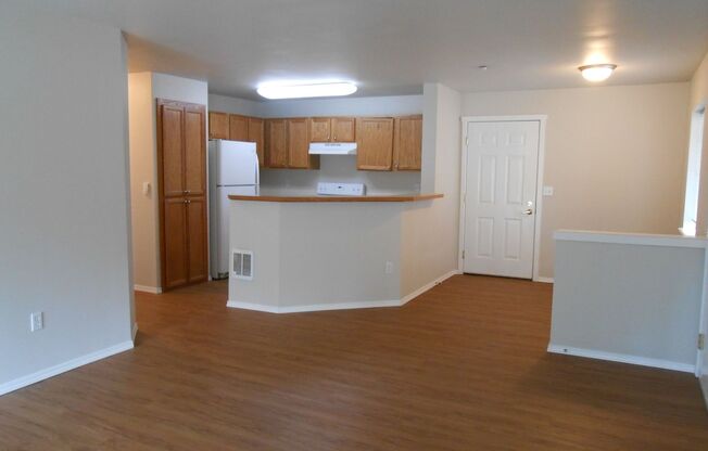 2 beds, 2 baths, 1,077 sqft, $1,650, Unit 9315