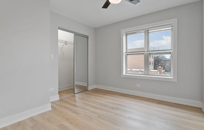 3 beds, 1.5 baths, 881 sqft, $2,600, Unit 1303-4W