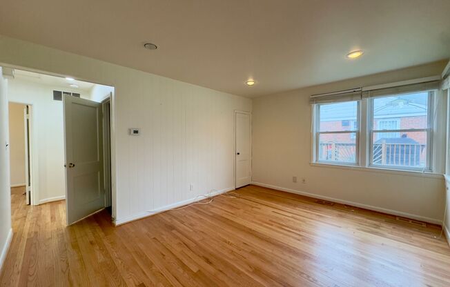 Charming 2 Bedroom/1 Bathroom Home at Lauraville Neighborhood, MD!