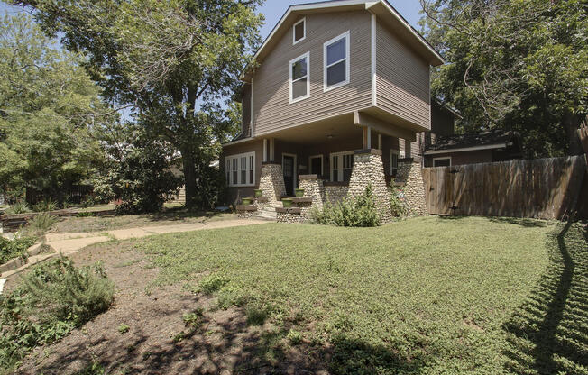 UT PRE-LEASE: West Campus / Walking Distance to UT