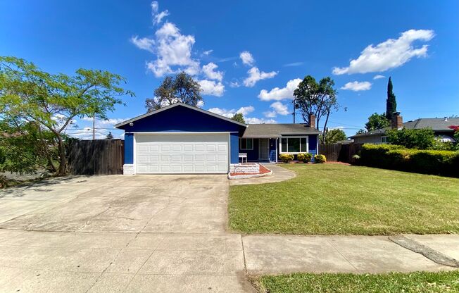 Lovely 4-bedroom home in Fremont – Sundale Neighborhood!