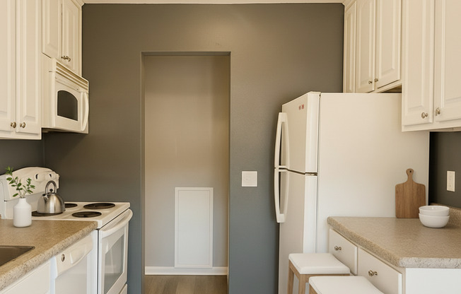 2 beds, 1 bath, 750 sqft, $1,425, Unit 1624-2