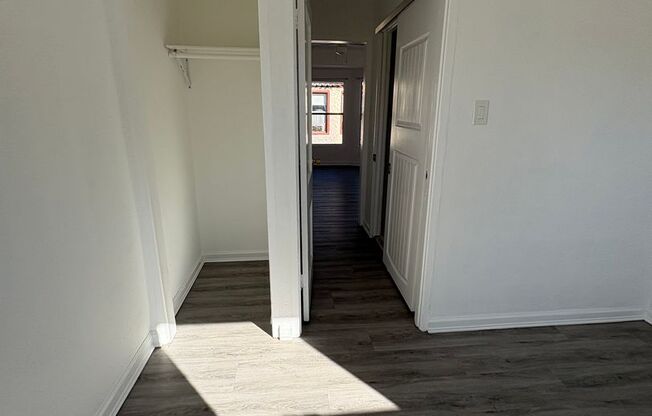 1 bed, 1 bath, 400 sqft, $1,595, Unit 12