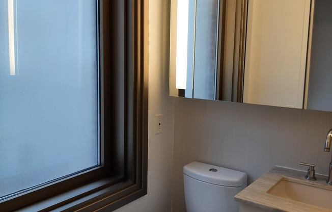 2 beds, 2 baths, $7,850, Unit 8F