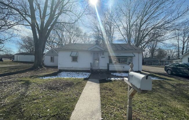 Pet Friendly House in Muncie!