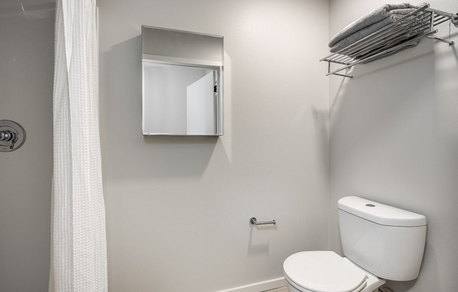 Studio, 1 bath, 190 sqft, $845