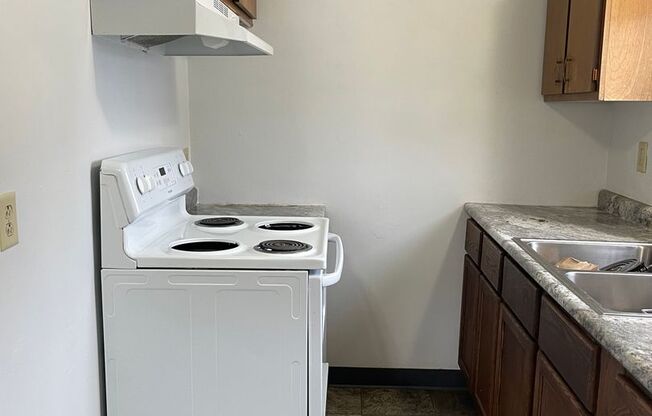 1 bed, 1 bath, 465 sqft, $595, Unit 1119-102