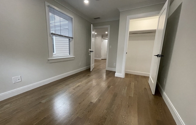 2 beds, 1 bath, 700 sqft, $3,800, Unit 3