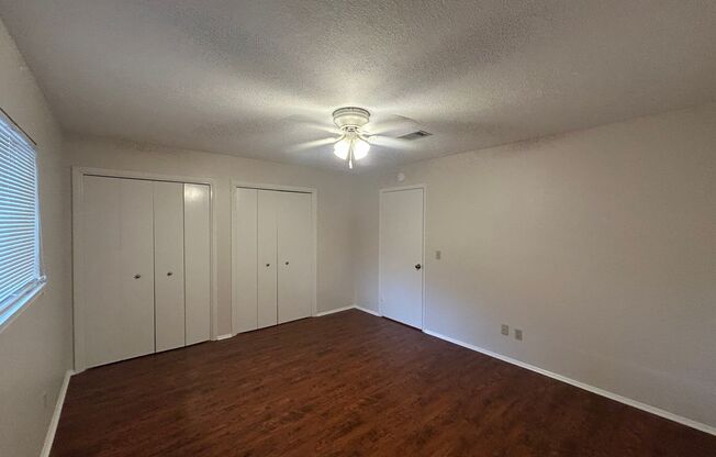 2 beds, 1 bath, $1,495