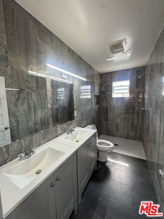146 W 58 ST